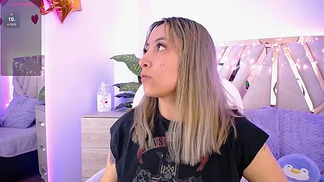 Snapshot of NyxAndria_1 chatting on 13, 3, 2025 NyxAndria 1 online show from 13, 3, 2025