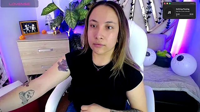 Snapshot of NyxAndria_1 chatting on 27, 10, 2025 NyxAndria 1 online show from 27, 10, 2025