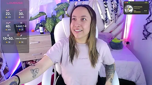 Snapshot of NyxAndria_1 chatting on 8, 11, 2025 NyxAndria 1 online show from 8, 11, 2025