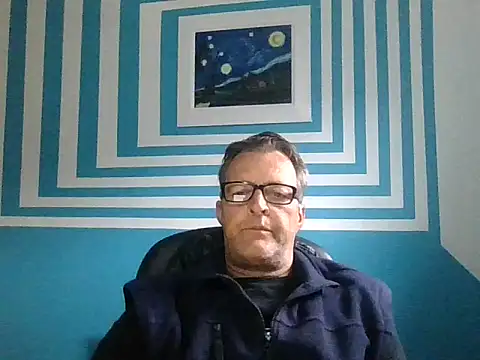 itsmeyes69 online show from 12, 4, 2026