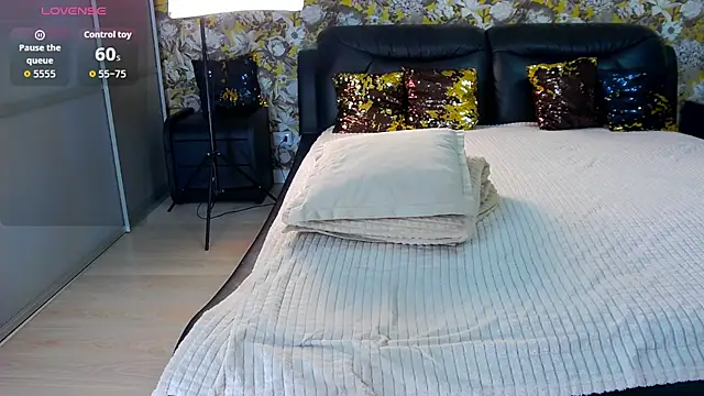 LiaStef online show from 2, 4, 2026