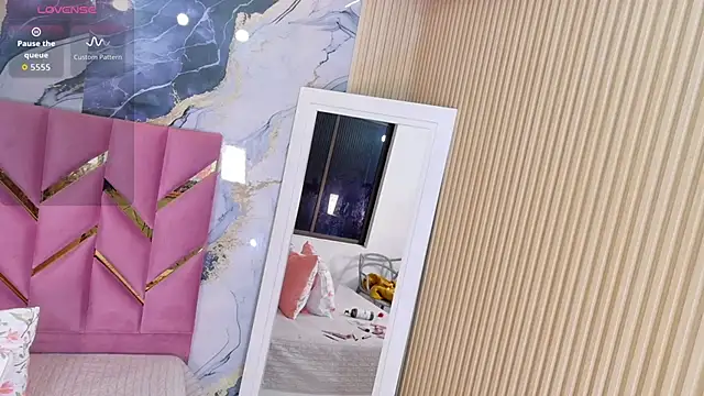 hotiergirl online show from 28, 11, 2025