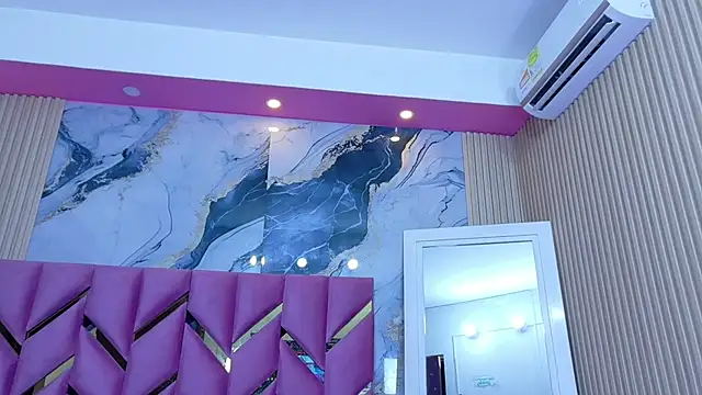 hotiergirl online show from 26, 11, 2025