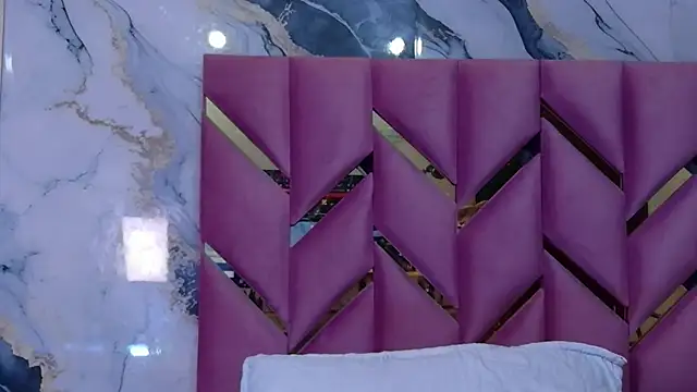 hotiergirl online show from 22, 12, 2025