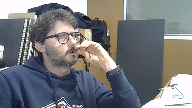 Snapshot of Cellino4 chatting on 8, 3, 2025 Cellino4 online show from 8, 3, 2025