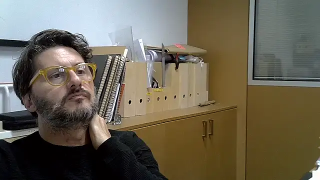 Snapshot of Cellino4 chatting on 9, 11, 2025 Cellino4 online show from 9, 11, 2025