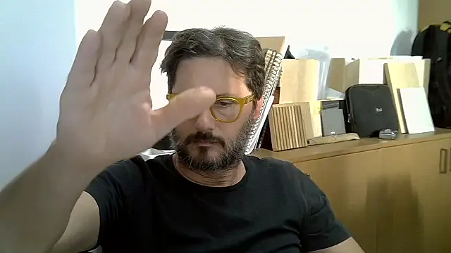 Snapshot of Cellino4 chatting on 10, 10, 2025 Cellino4 online show from 10, 10, 2025