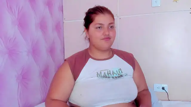 TaniaBellini online show from 12, 3, 2025