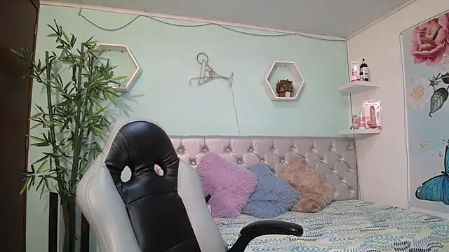 Maylin horny19 online show from 2, 7, 2026