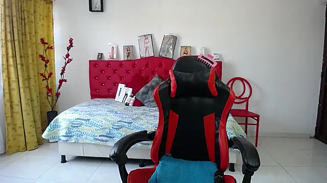 Maylin horny19 online show from 6, 4, 2026