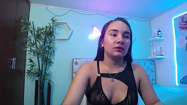Maylin horny19 online show from 11, 7, 2026