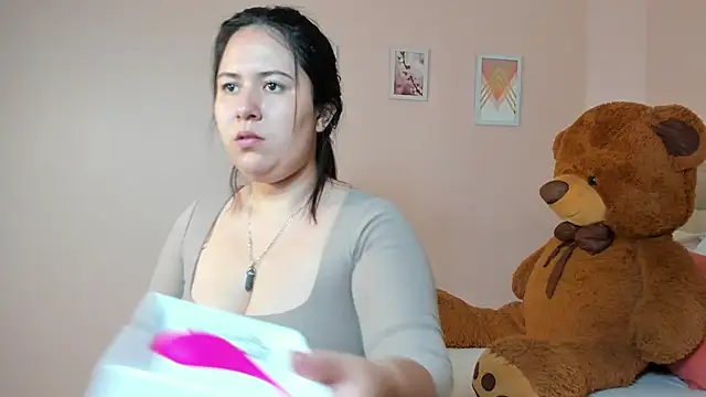 zoes milee online show from 25, 9, 2025