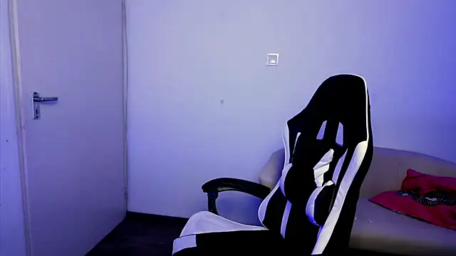 ShyHotNerd online show from 10, 11, 2025