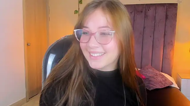 Dahlia Rousse online show from 16, 11, 2025