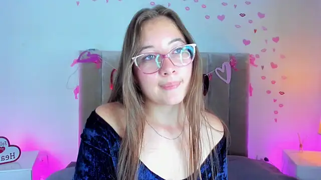 Dahlia Rousse online show from 22, 3, 2025