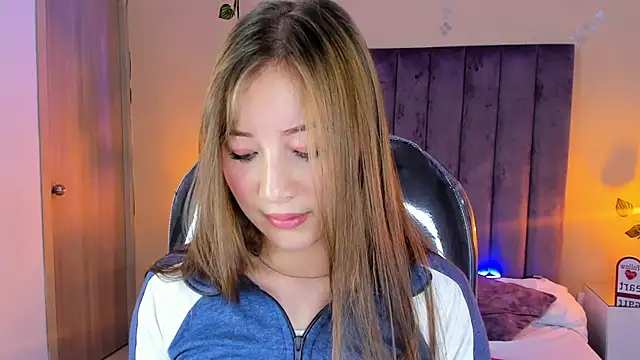 Dahlia Rousse online show from 21, 12, 2025