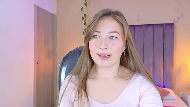 Dahlia Rousse online show from 27, 3, 2026