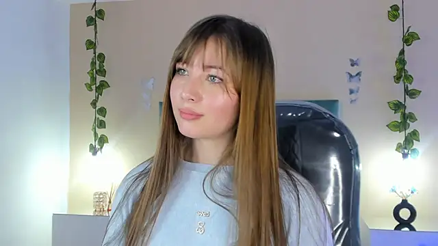 Dahlia Rousse online show from 2, 4, 2026