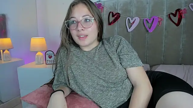 Dahlia Rousse online show from 23, 3, 2025