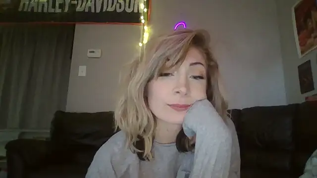 miamimintbaby online show from 28, 2, 2025