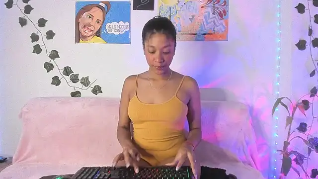 ElectraaJoness online show from 5, 5, 2026