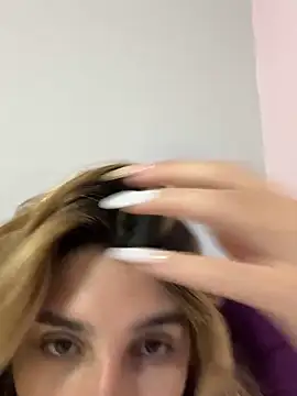 Snapshot of Queensara_ chatting on 25, 2, 2025 Queensara online show from 25, 2, 2025