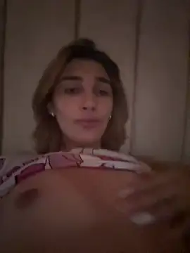 Snapshot of Queensara_ chatting on 2, 3, 2025 Queensara online show from 2, 3, 2025