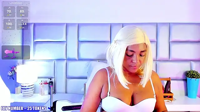 LovelyNickii online show from 2, 11, 2025