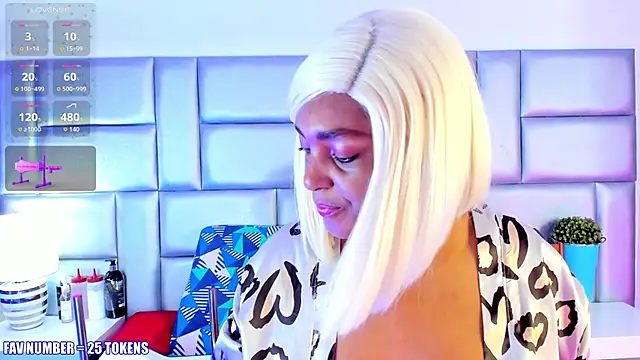 LovelyNickii online show from 8, 11, 2025