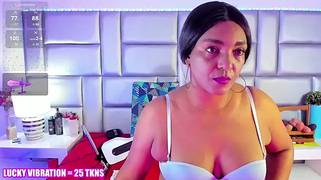 LovelyNickii online show from 4, 3, 2026