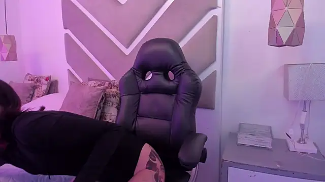 MeganPresleyy online show from 20, 2, 2026