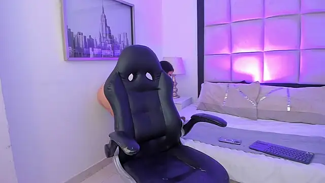 MeganPresleyy online show from 9, 4, 2026