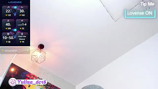 Luxury Woman online show from 7, 3, 2025