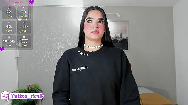 Luxury Woman online show from 25, 10, 2025