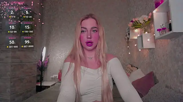 Mika Rayy online show from 16, 11, 2025