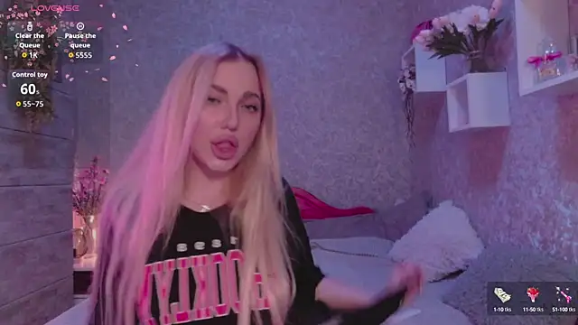 Mika Rayy online show from 4, 10, 2025