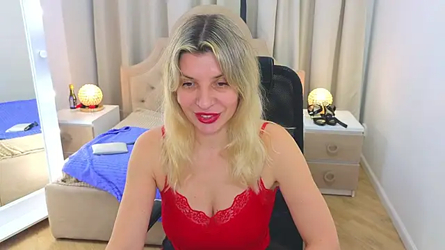 Snapshot of M_I_A_M_I_A chatting on 3, 3, 2026 M I A M I A online show from 3, 3, 2026