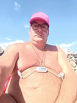 Snapshot of MountJohnXL chatting on 11, 11, 2025 MountJohnXL online show from 11, 11, 2025