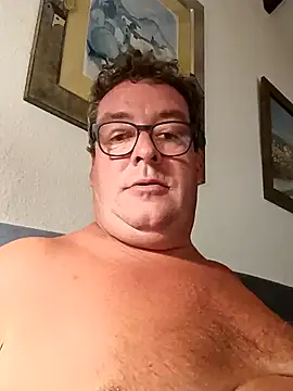 Snapshot of MountJohnXL chatting on 5, 2, 2025 MountJohnXL online show from 5, 2, 2025