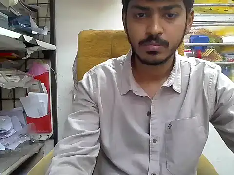 Snapshot of cute_modell chatting on 11, 11, 2025 cute modell online show from 11, 11, 2025