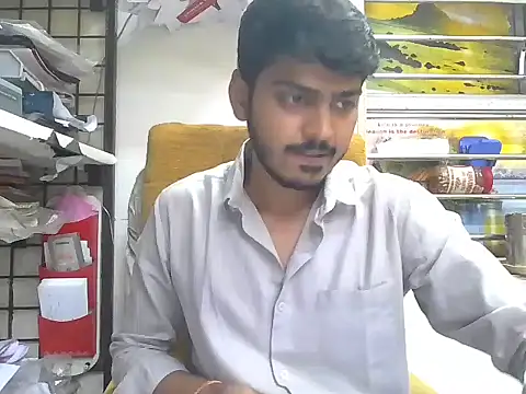 Snapshot of cute_modell chatting on 1, 12, 2025 cute modell online show from 1, 12, 2025