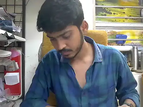 Snapshot of cute_modell chatting on 8, 11, 2025 cute modell online show from 8, 11, 2025