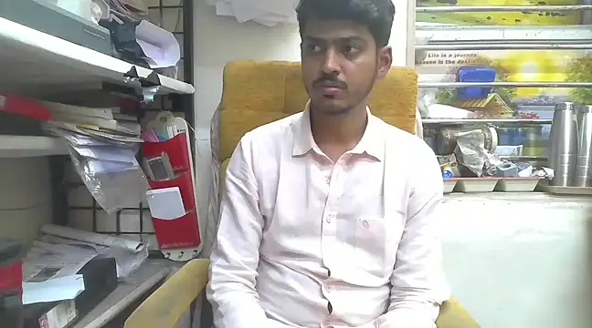 Snapshot of cute_modell chatting on 3, 3, 2025 cute modell online show from 3, 3, 2025