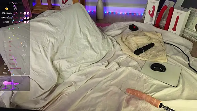 KiraBriis online show from 9, 2, 2025