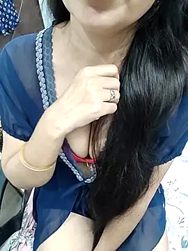Snapshot of sexxy_shruti chatting on 8, 10, 2025 sexxy shruti online show from 8, 10, 2025
