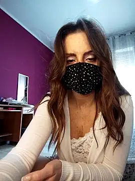 Akemi rossi online show from 15, 2, 2026