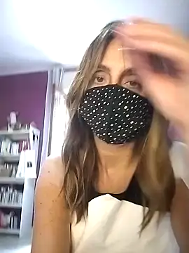 Akemi rossi online show from 25, 9, 2025