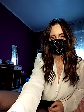 Akemi rossi online show from 15, 3, 2026