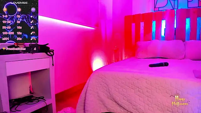 coral jonesss online show from 11, 10, 2025