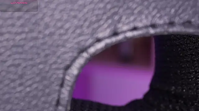 CleeoAdams  online show from 9, 3, 2026